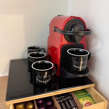 Daire Pigalle Square - Modern Steps Away From Moulin Rouge