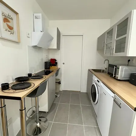 Pigalle Square - Modern Steps Away From Moulin Rouge *