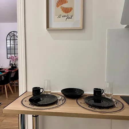 Pigalle Square - Modern Steps Away From Moulin Rouge * Paris