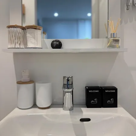 Daire Pigalle Square - Modern Steps Away From Moulin Rouge Paris