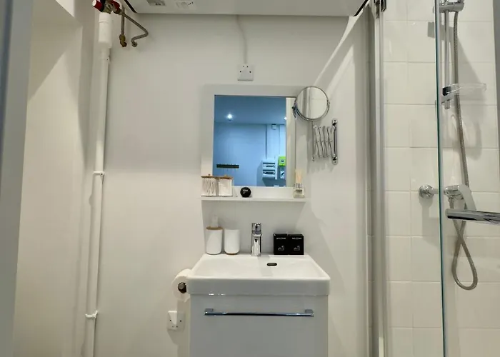 Pigalle Square - Modern Steps Away From Moulin Rouge *