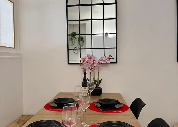 Pigalle Square - Modern Steps Away From Moulin Rouge شقة باريس