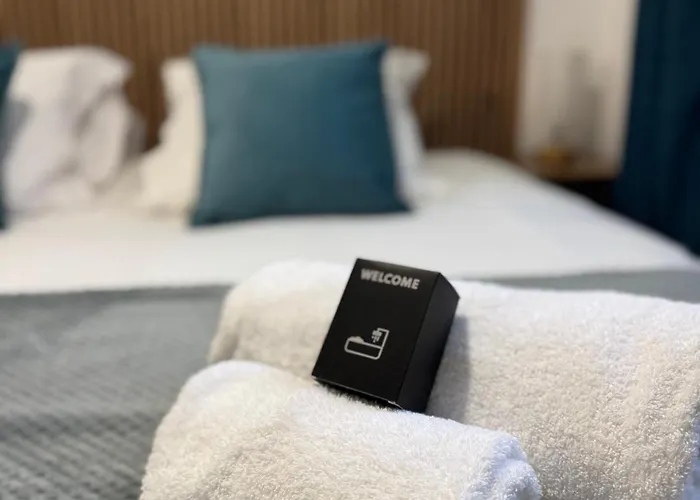 Pigalle Square - Modern Steps Away From Moulin Rouge * باريس