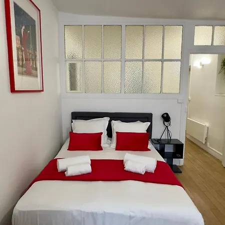 Apartman Pigalle Square - Modern Steps Away From Moulin Rouge