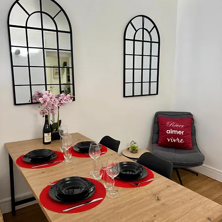 Apartman Pigalle Square - Modern Steps Away From Moulin Rouge Párizs