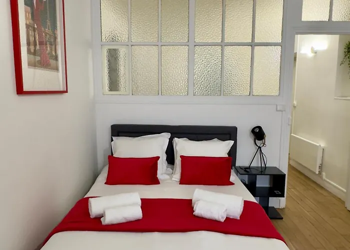 Apartament Pigalle Square - Modern Steps Away From Moulin Rouge