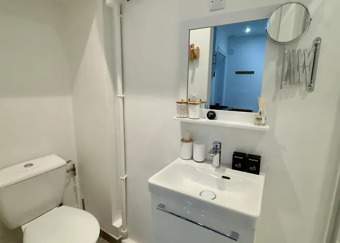 Apartament Pigalle Square - Modern Steps Away From Moulin Rouge