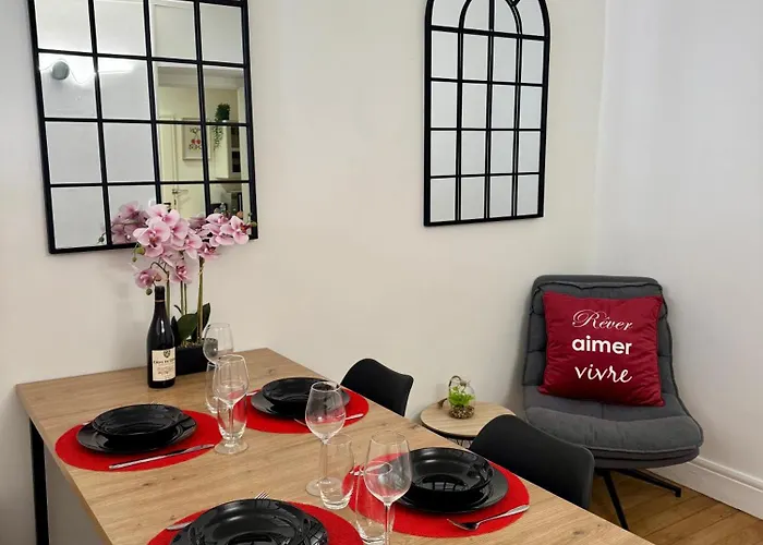 Apartament Pigalle Square - Modern Steps Away From Moulin Rouge Paryż