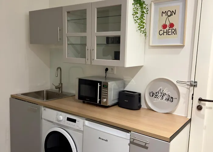 Apartament Pigalle Square - Modern Steps Away From Moulin Rouge